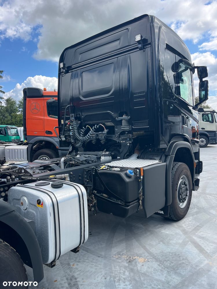 Scania G450 XT Nex Gen 4x4 stały napęd, skrzynia redukcyjna, biegi terenowe, kabina z łóżkiem, hydraulika do wywrotu, z Niemiec, opticruise ze sprzęgłem SCANIA 4x4 XT G450 ciągnik (nie Mercedes AROCS Volvo Man itp) - 16