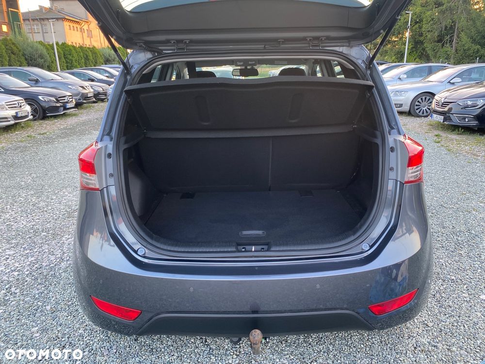Hyundai ix20 1.4 blue Trend - 29