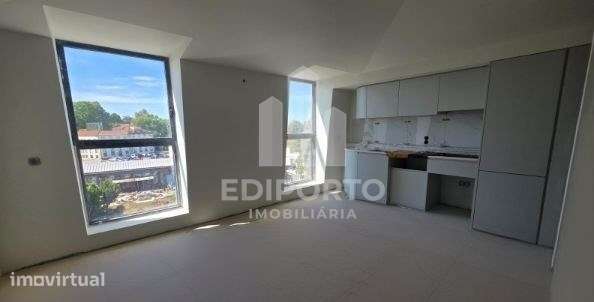 Apartamento T1 no coração do Porto próximo ao metro Heroísmo - Grande imagem: 3/16
