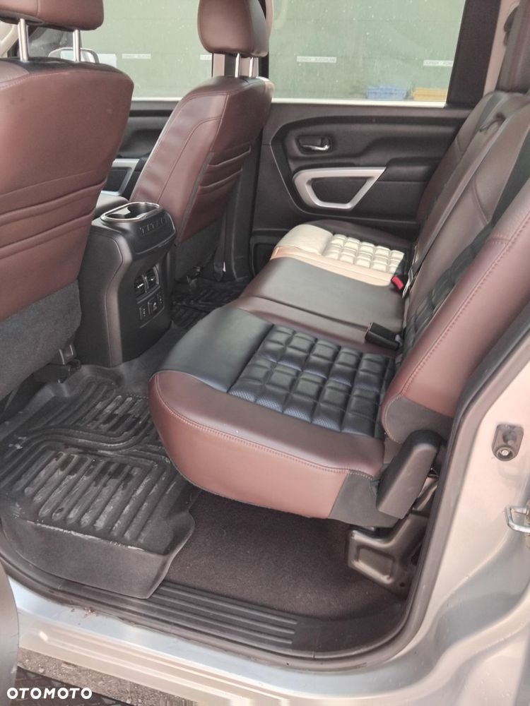 Nissan Titan - 9