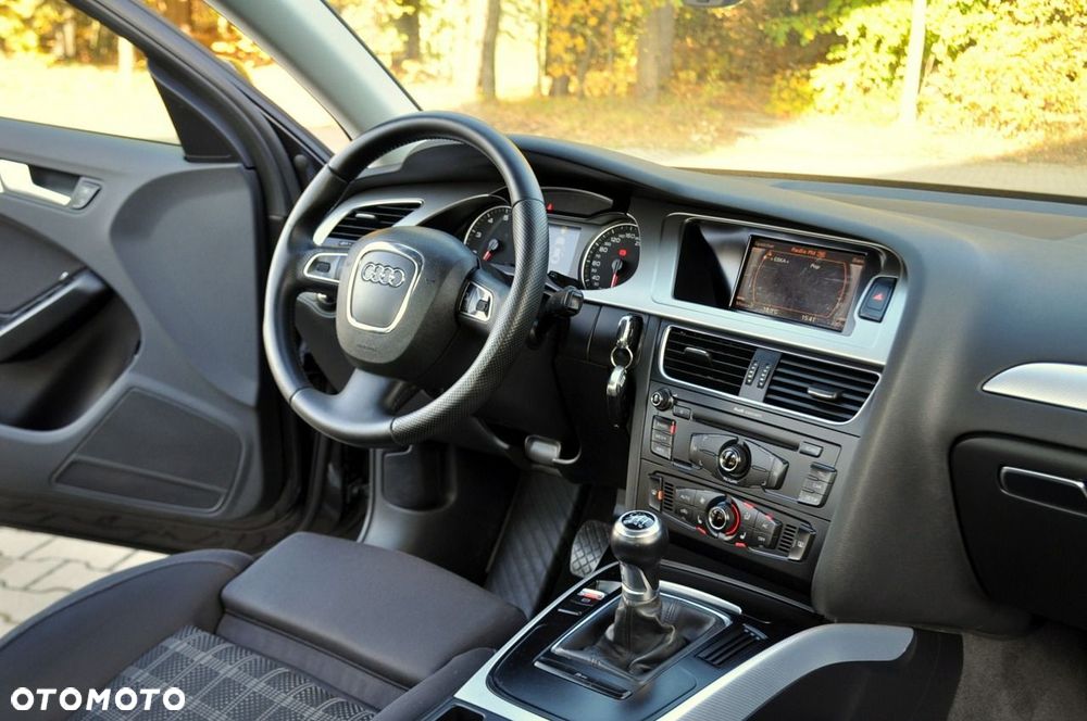 Audi A4 Limousine - 25