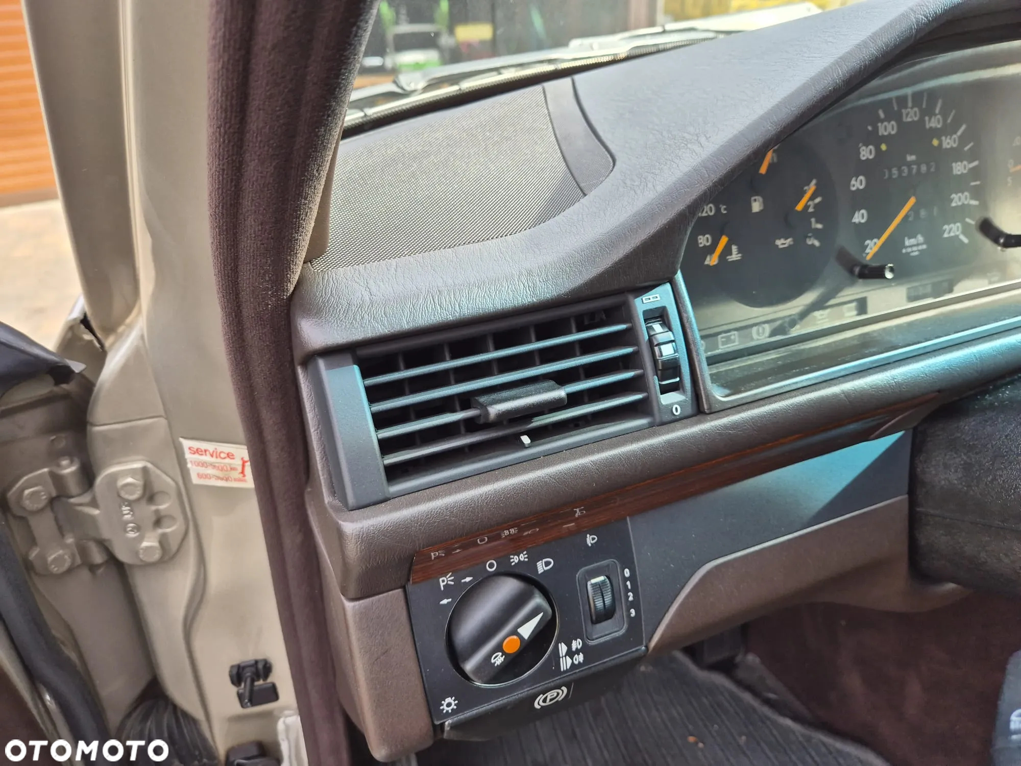 Mercedes-Benz W124 (1984-1993) - 21