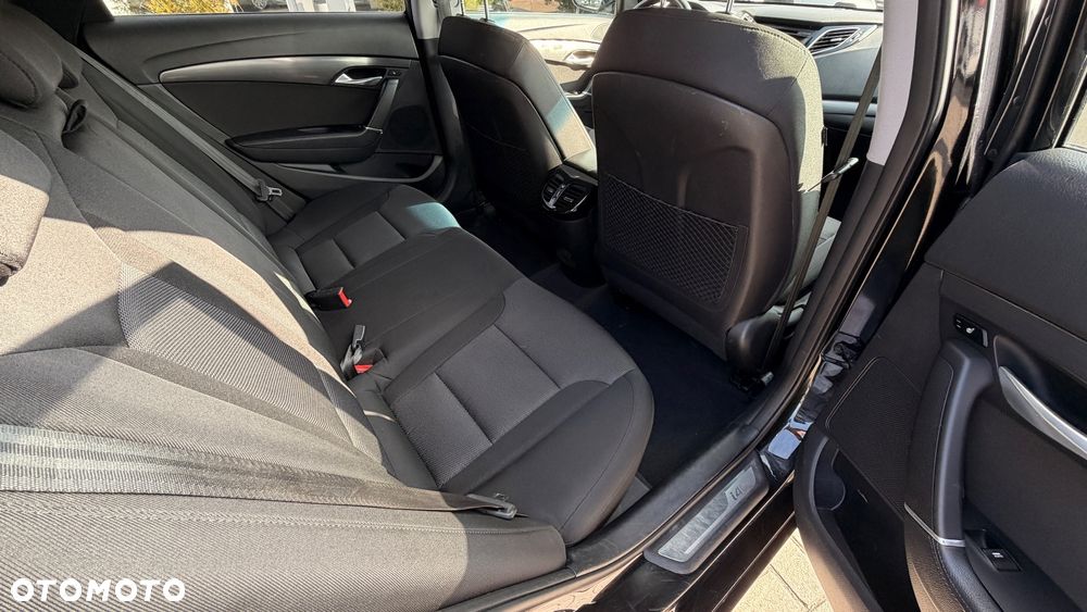 Hyundai i40 Kombi blue 1.7 CRDi DCT Premium - 14