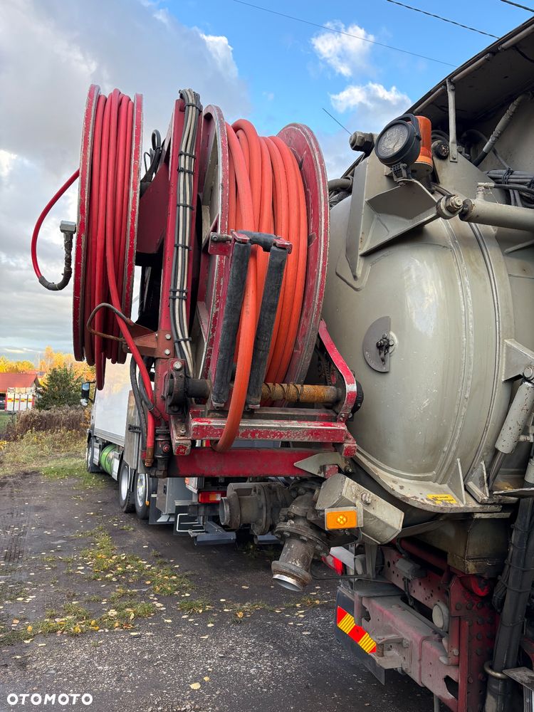 Volvo FM -400 6x4 - 8