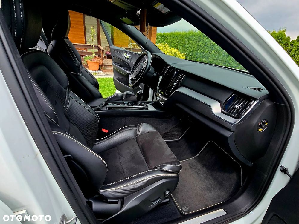 Volvo XC 60 D3 R-Design - 11