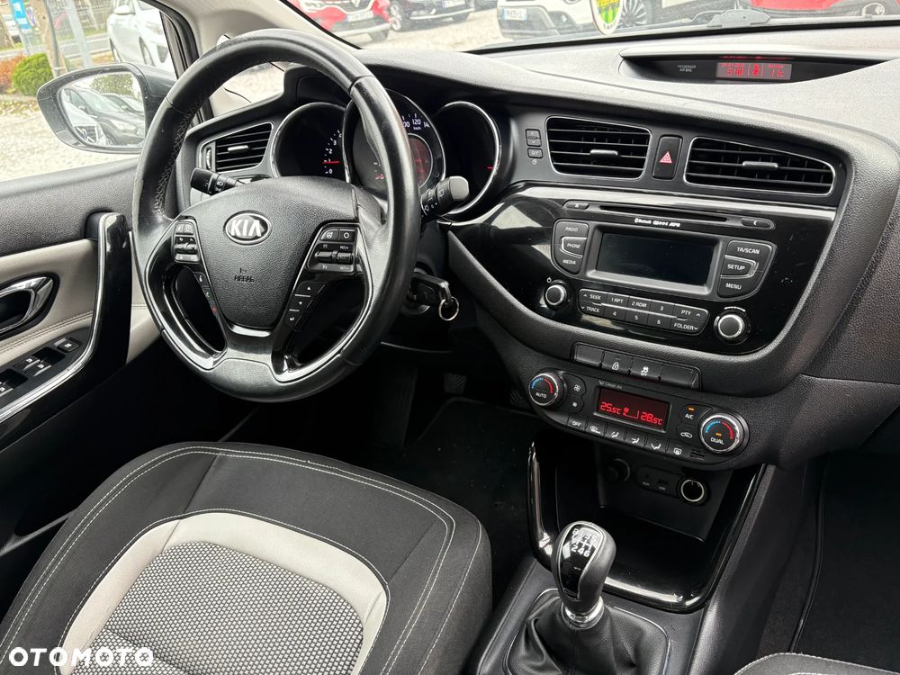 Kia Ceed 1.6 CRDi 128 Spirit - 12