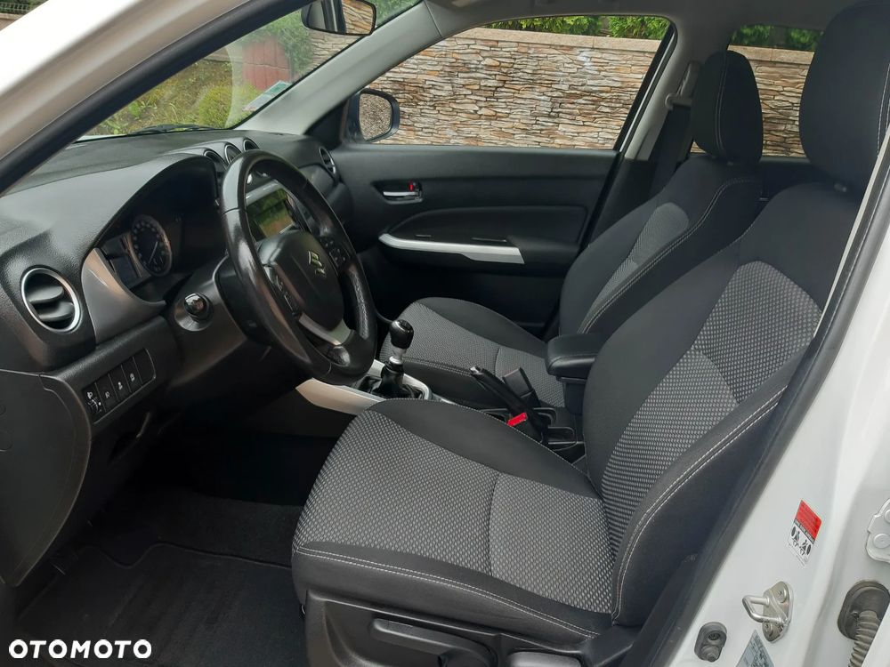 Suzuki Vitara 1.6 DDiS (4x2) Comfort+ - 16
