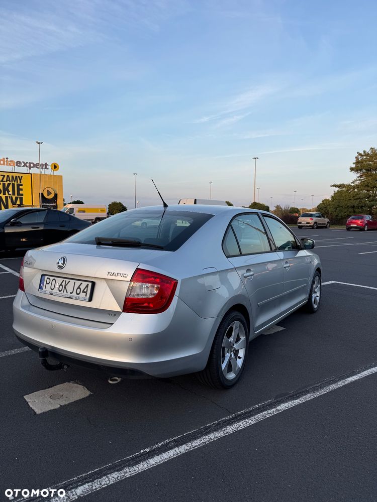 Skoda RAPID 1.6 TDI Drive - 9