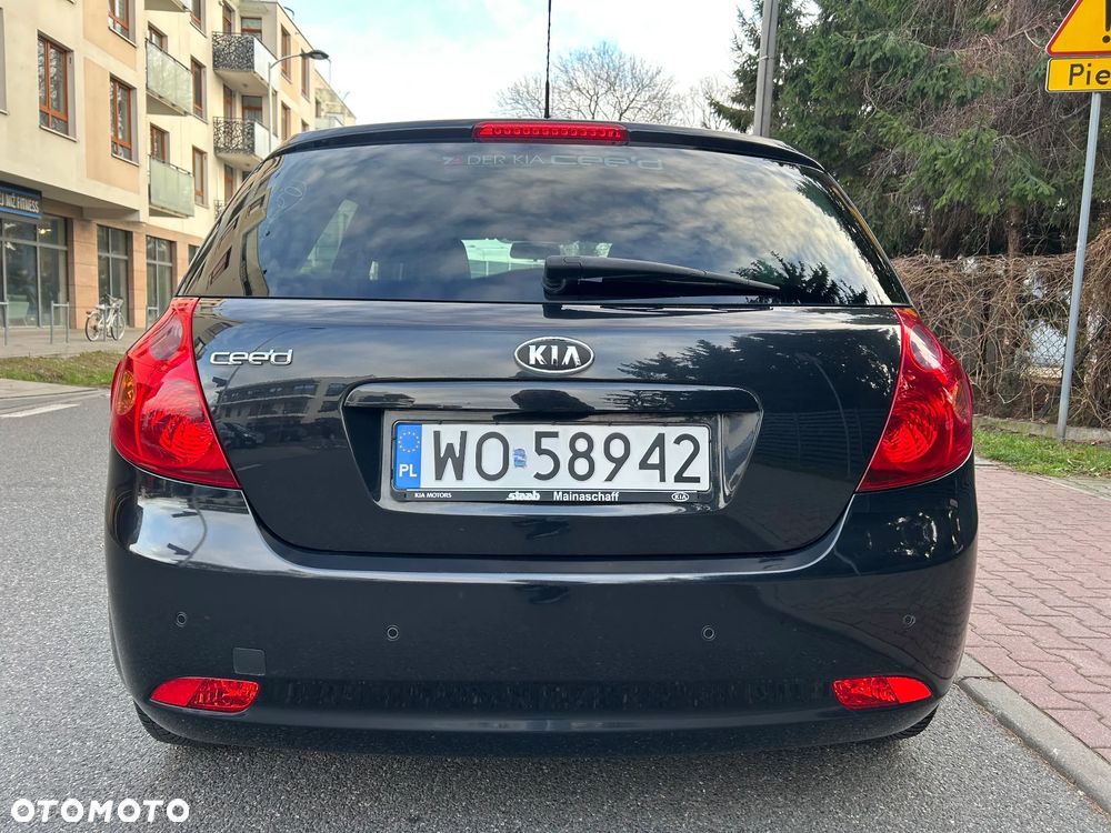 Kia Ceed 1.6 Comfort + - 32