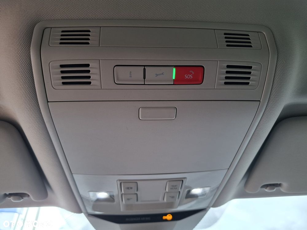 Volkswagen Passat - 27