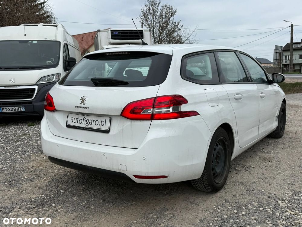 Peugeot 308 1.5 BlueHDi Active S&S EAT8 - 6