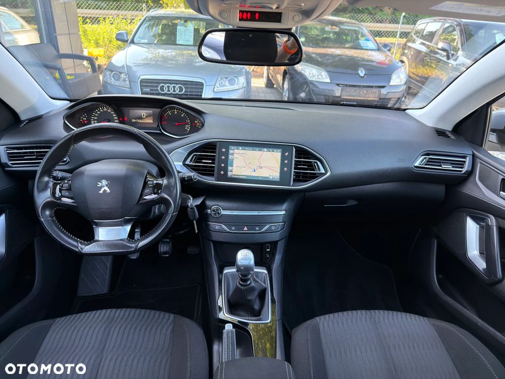 Peugeot 308 1.6 BlueHDi Allure S&S - 8