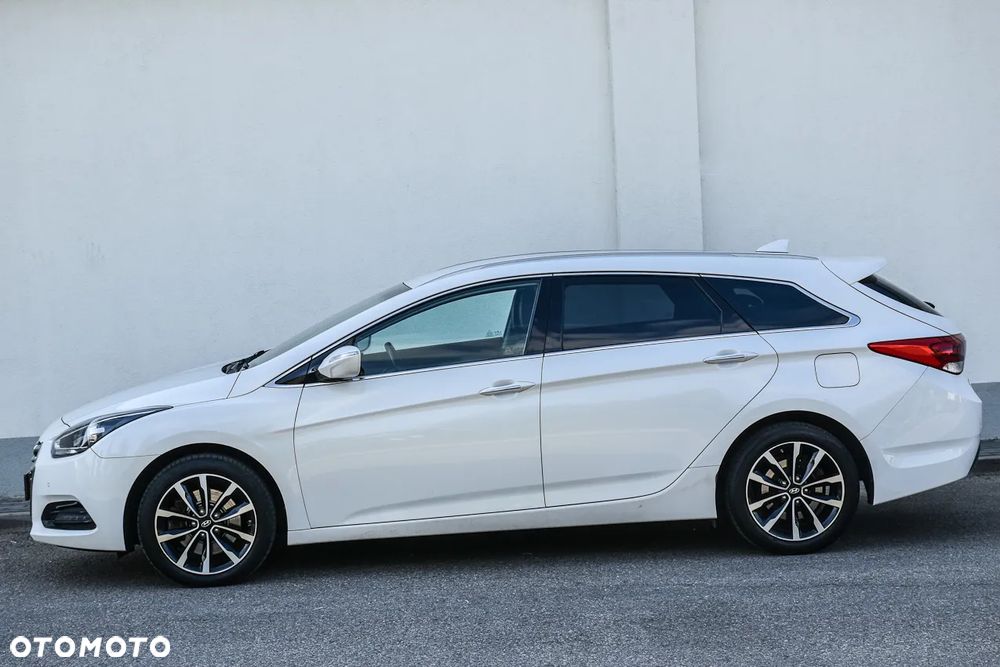 Hyundai i40 Kombi 1.7 CRDi Premium - 16