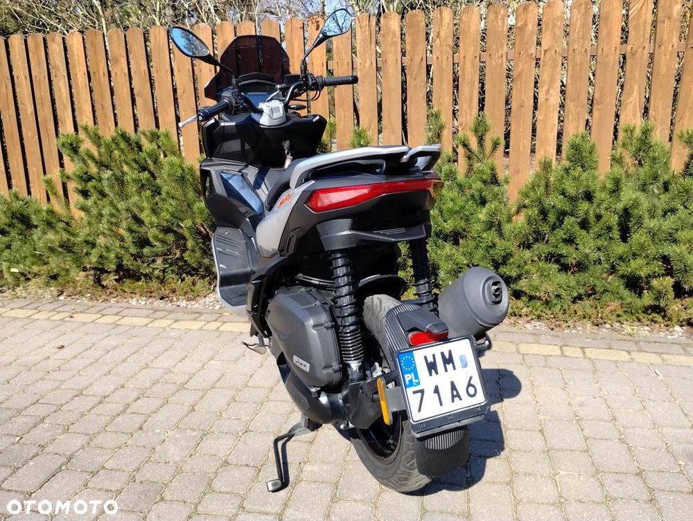 Aprilia SR - 12