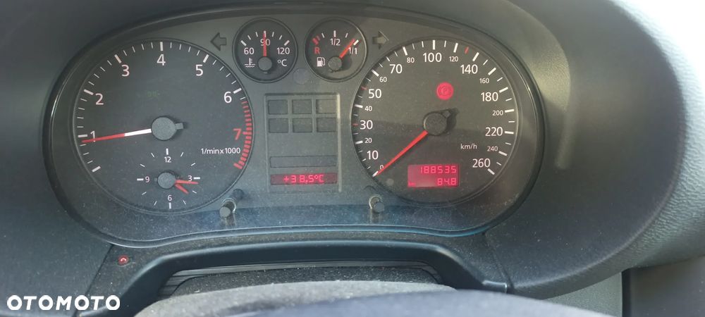 Audi A3 Sportback 1.8T Ambiente - 11