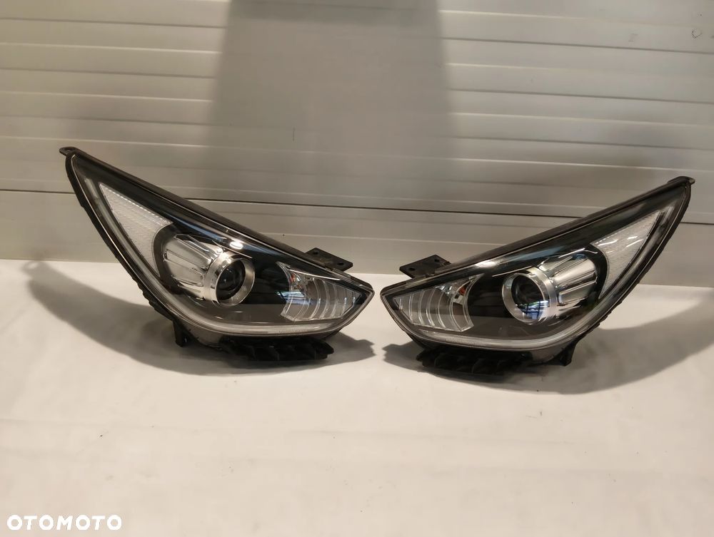 KIA Niro XENON KOMPLET LAMP PRZEDNICH D10R / D10L - 1