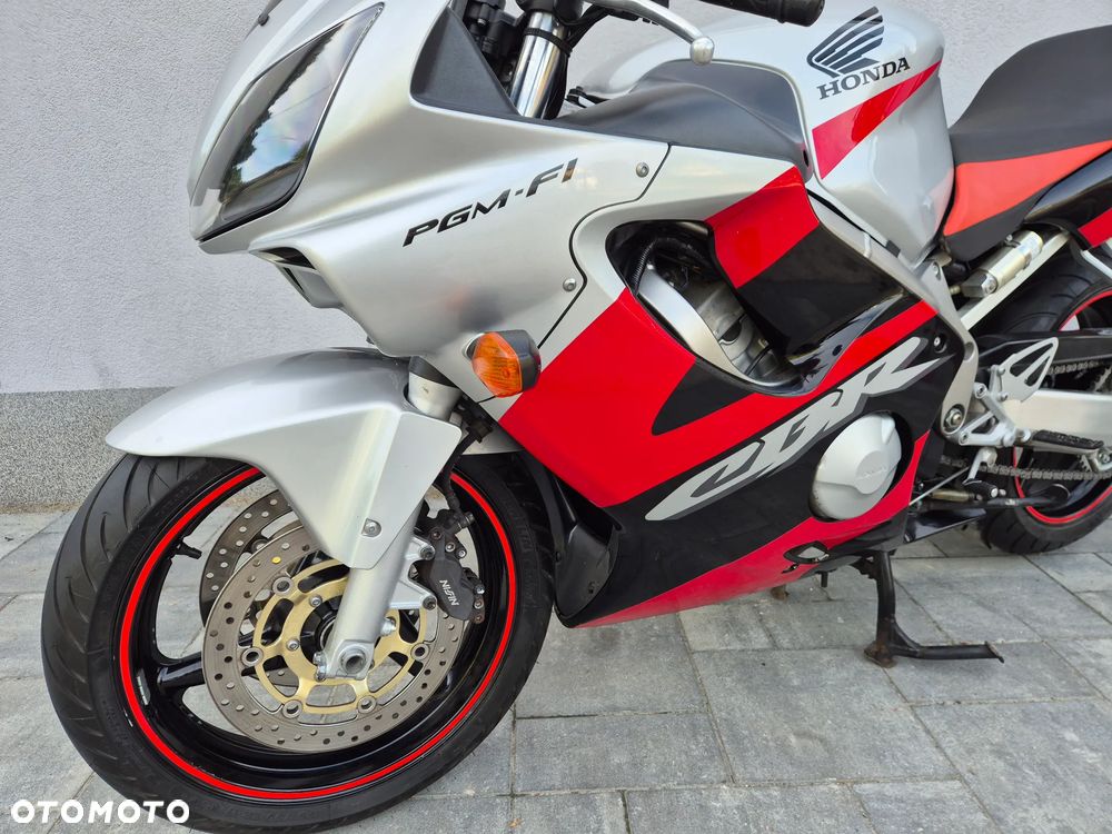 Honda CBR - 8