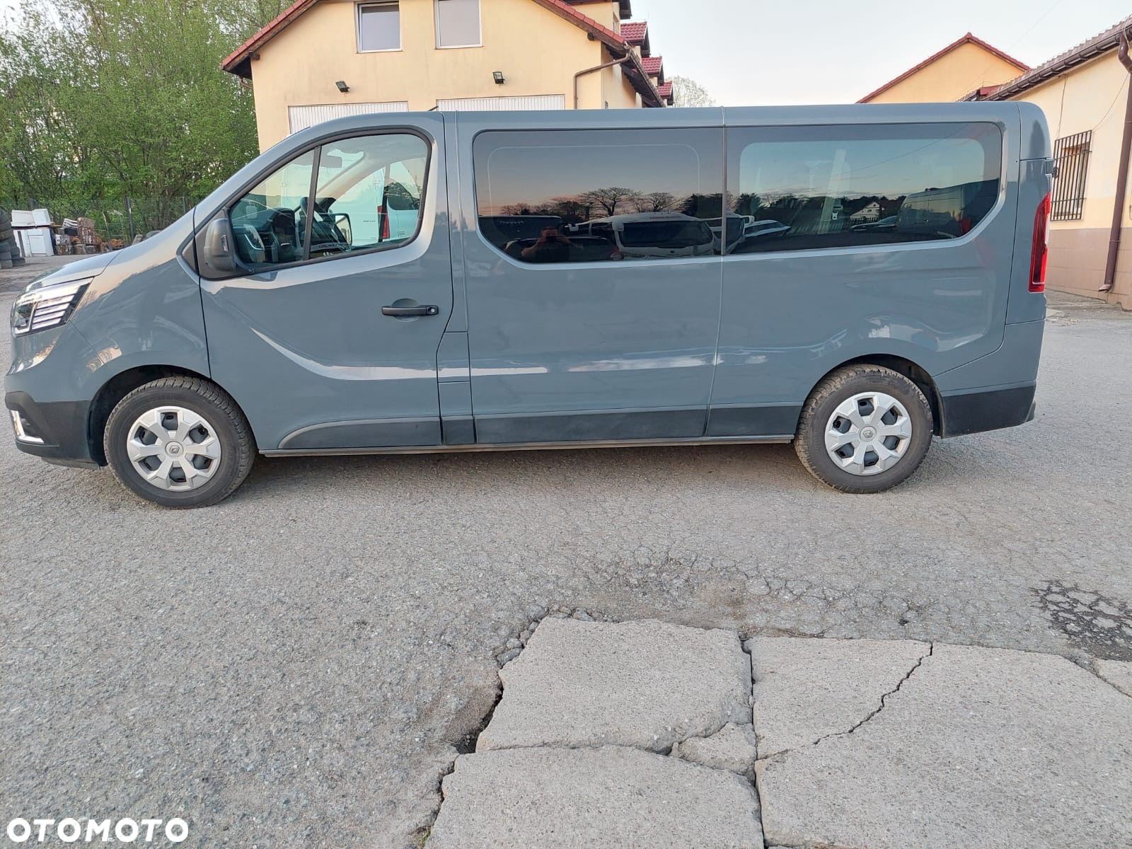 Renault Trafic - 10