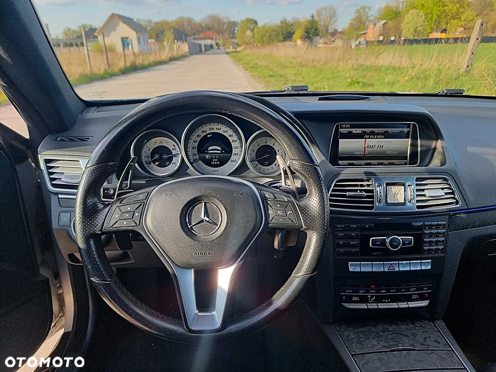 Mercedes-Benz Klasa E - 27