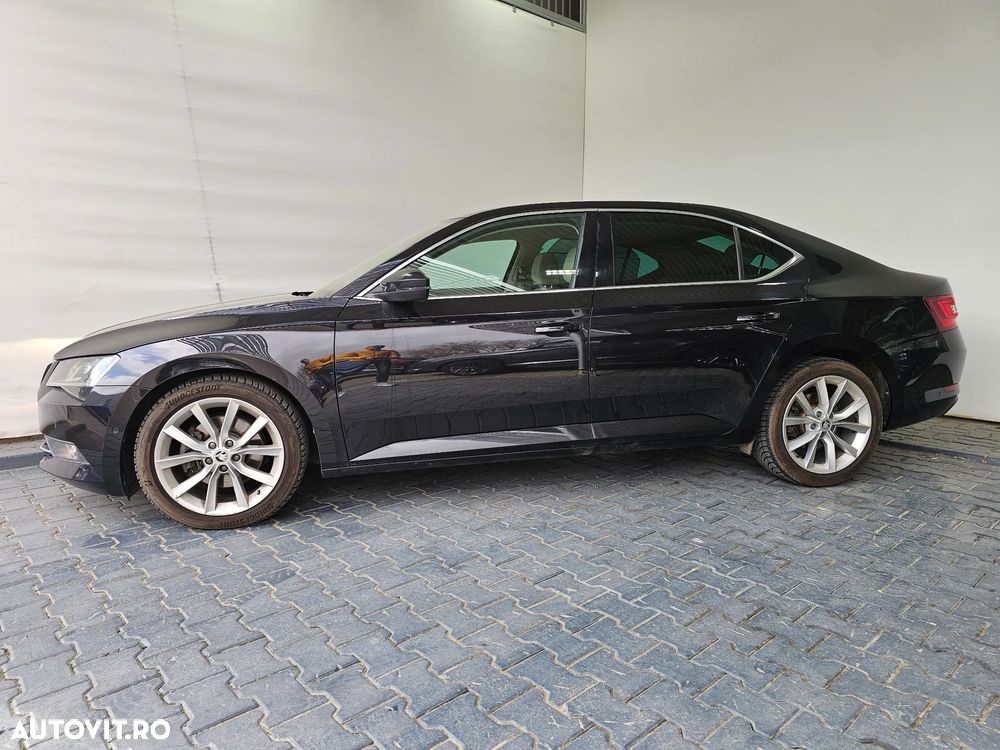 Skoda Superb 2.0 TDI 4X4 DSG Style - 2