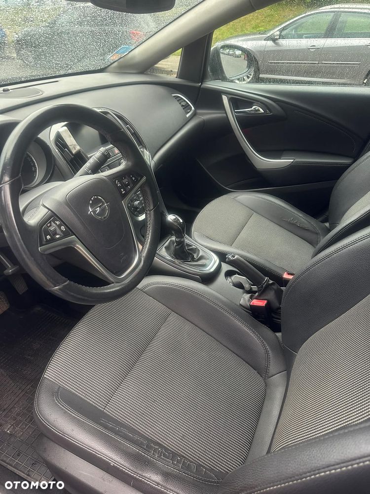 Opel Astra 1.4 T Cosmo - 18