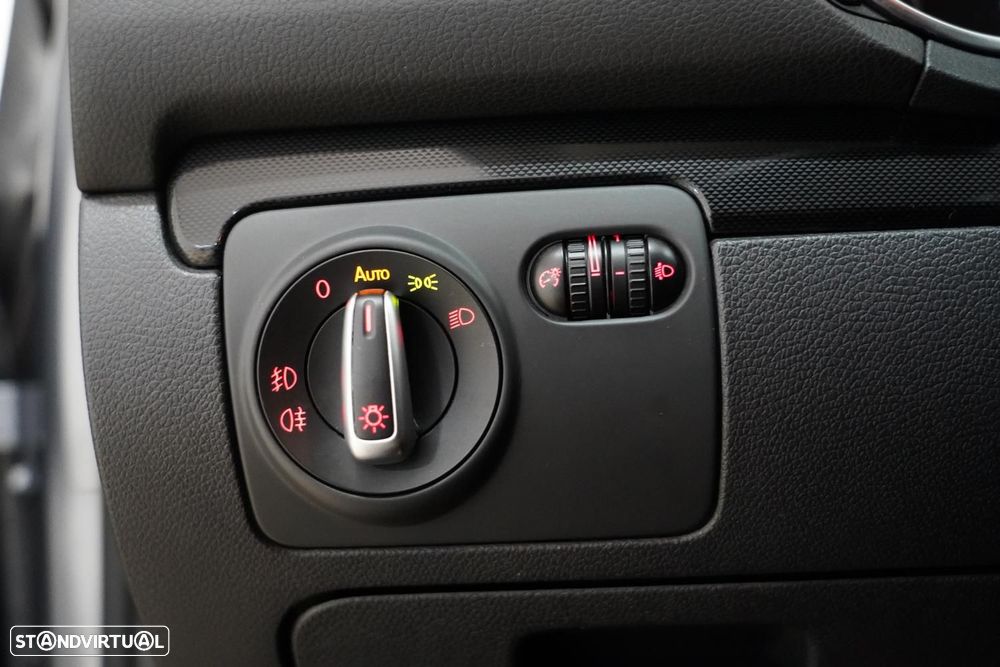 VW Golf 1.6 TDi Confortline - 13