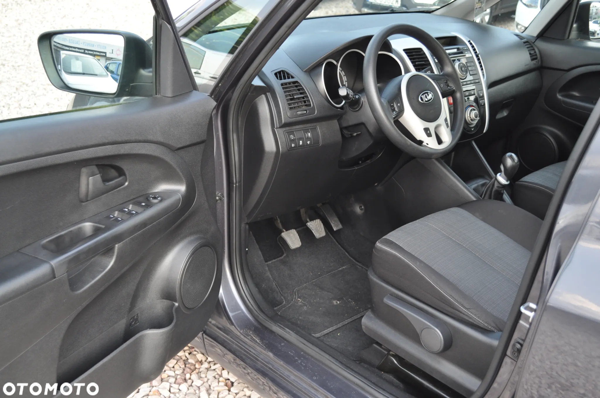 Kia Venga 1.6 CVVT Dream Team Edition - 17