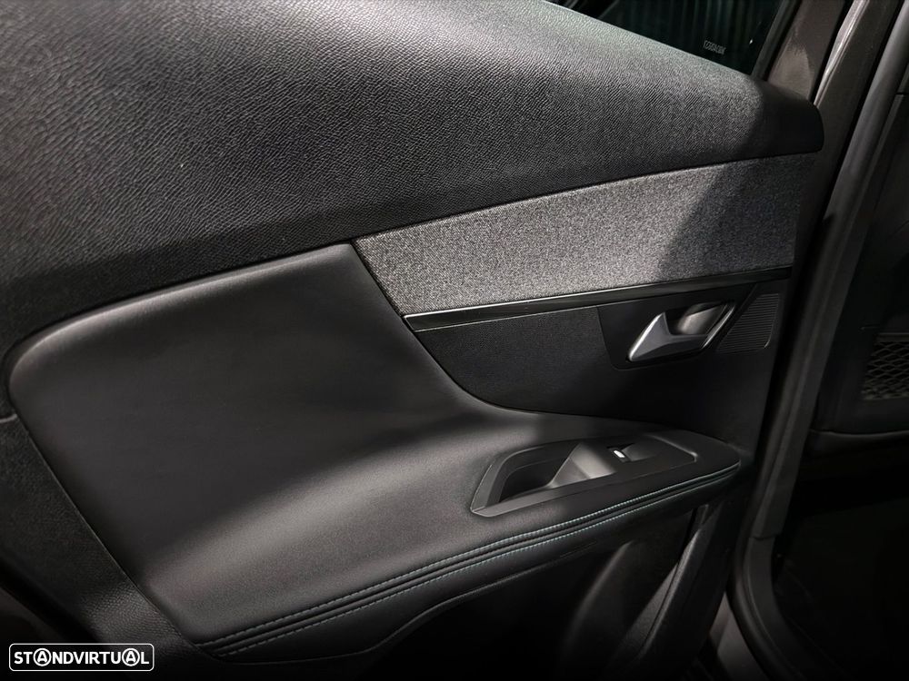 Peugeot 3008 1.6 Hybrid Allure e-EAT8 - 31