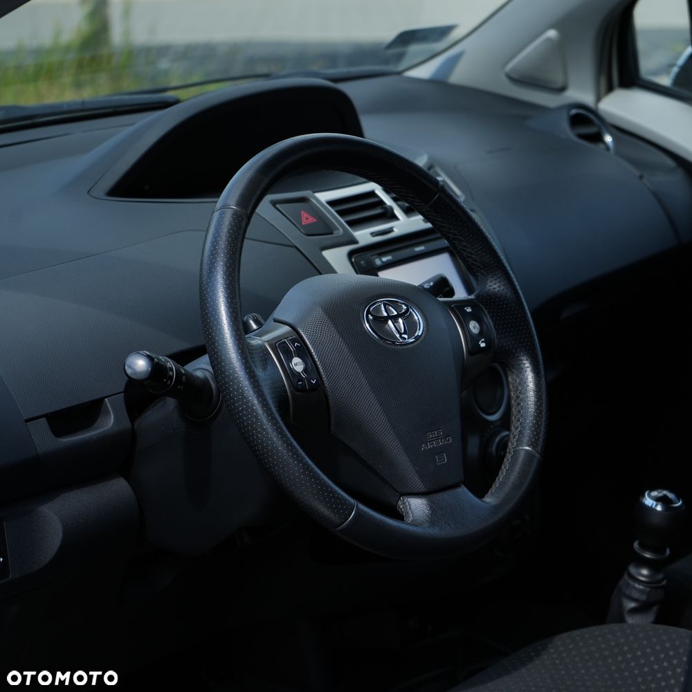 Toyota Yaris 1.4 D-4D Prestige - 7
