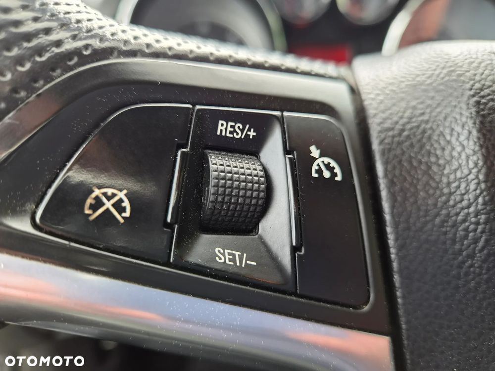 Opel Insignia - 18