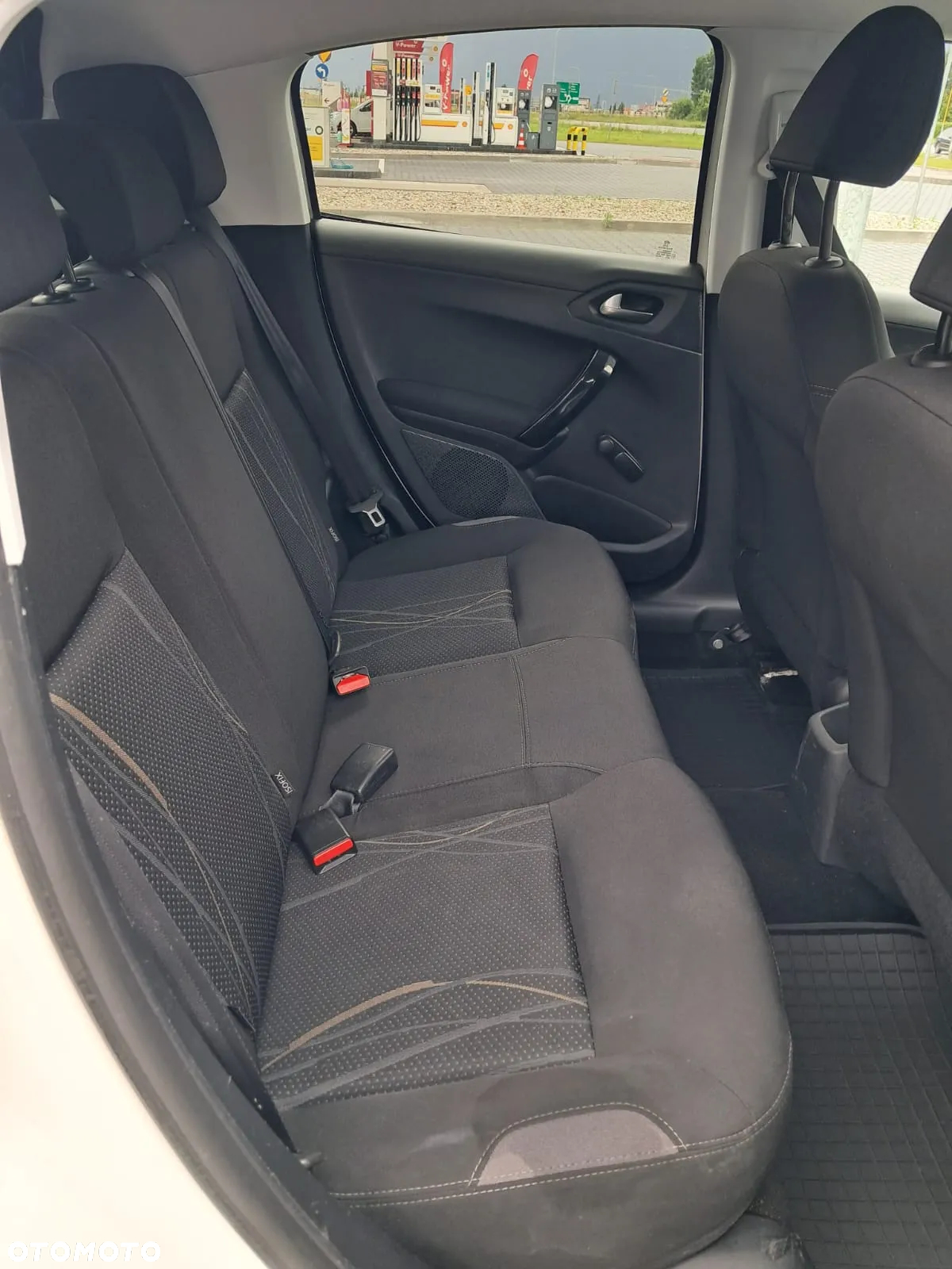Peugeot 208 1.2 PureTech Allure - 13