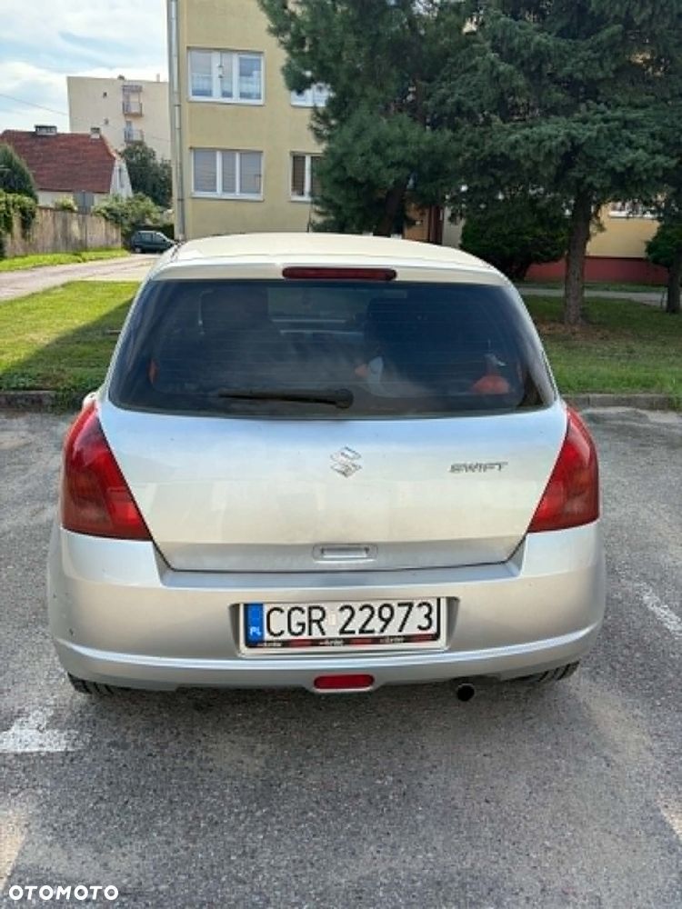 Suzuki Swift 1.3 DDiS 16v GLX - 4