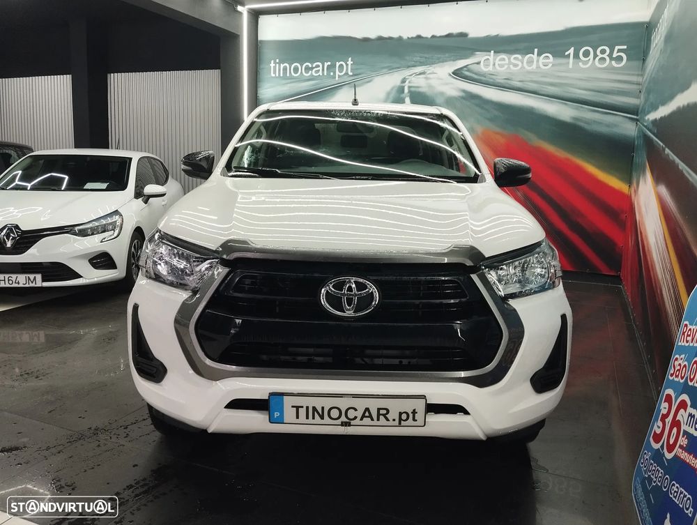 Toyota Hilux 2.4 D-4D 4WD CD CM - 8