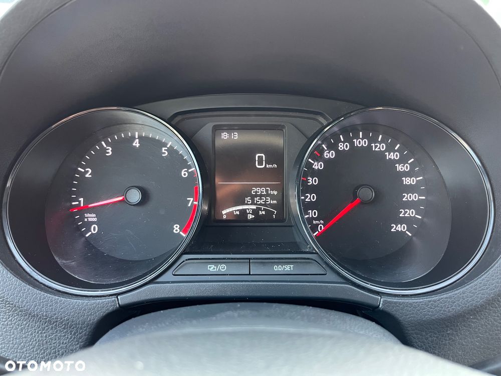 Volkswagen Polo 1.0 Trendline Perfectline - 35