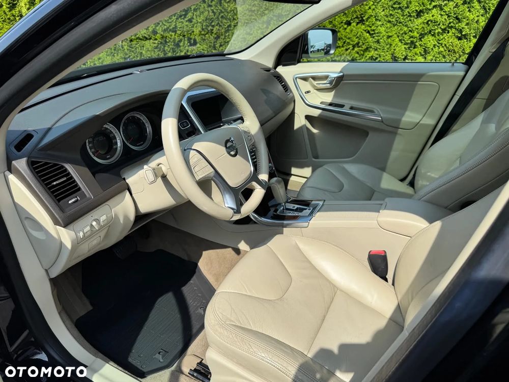 Volvo XC 60 T6 AWD Momentum - 9