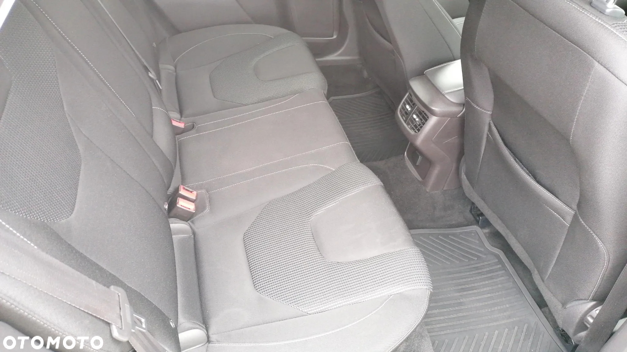 Ford Mondeo 2.0 EcoBlue Titanium - 26