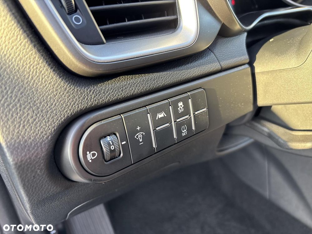 Kia Ceed 1.5 T-GDI M DCT - 23