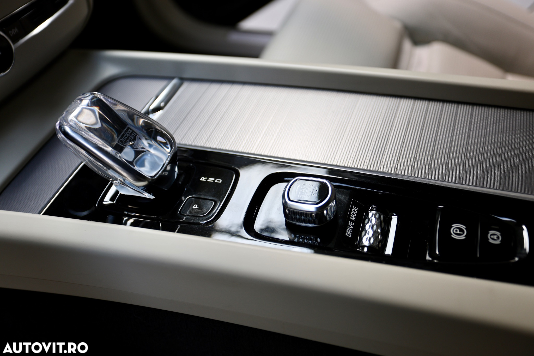 Volvo XC 60 B5 MHEV AT8 AWD Inscription - 40