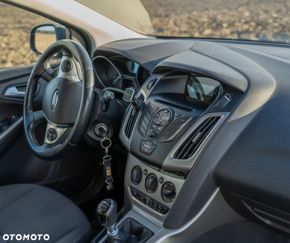 Ford Focus 1.0 EcoBoost Titanium - 11