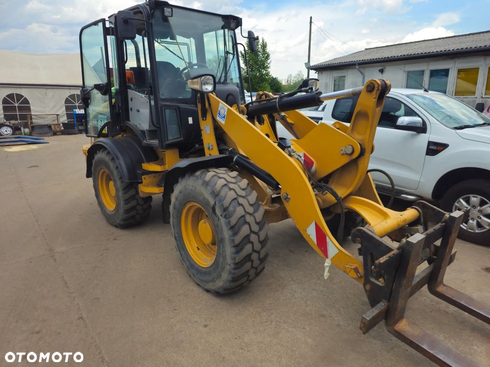 Caterpillar 908h2 - 4