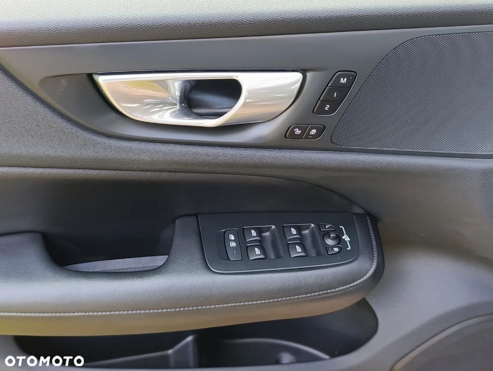 Volvo S60 B5 B AWD Inscription - 16
