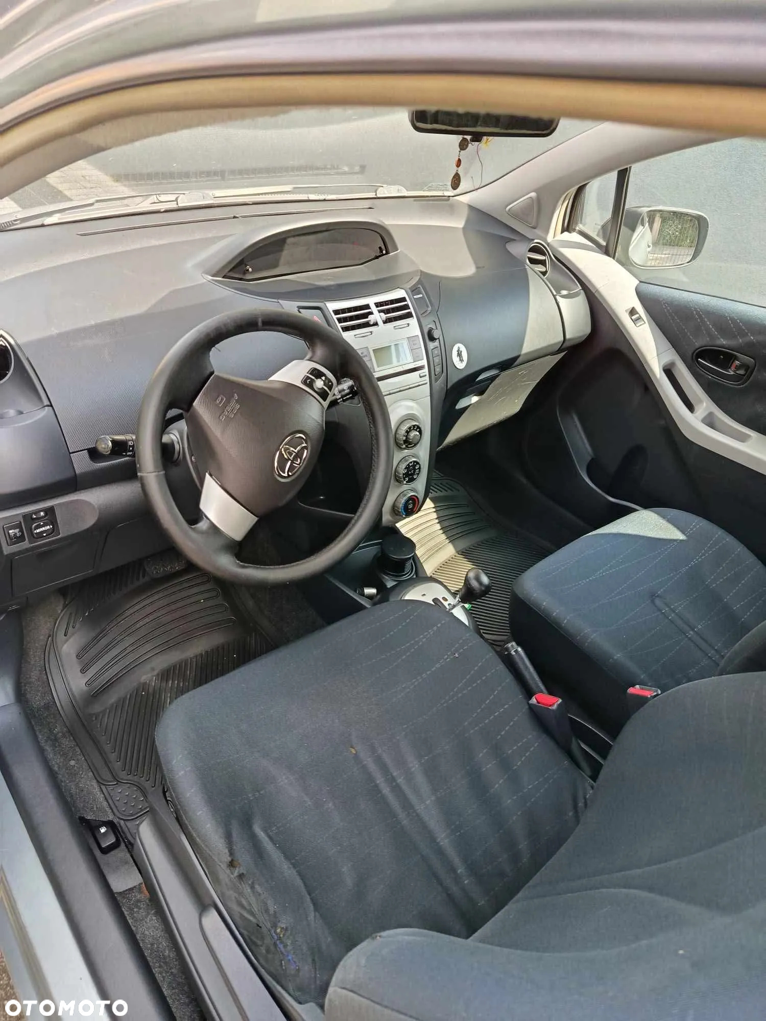 Toyota Yaris 1.4 D-4D Sol MM - 5