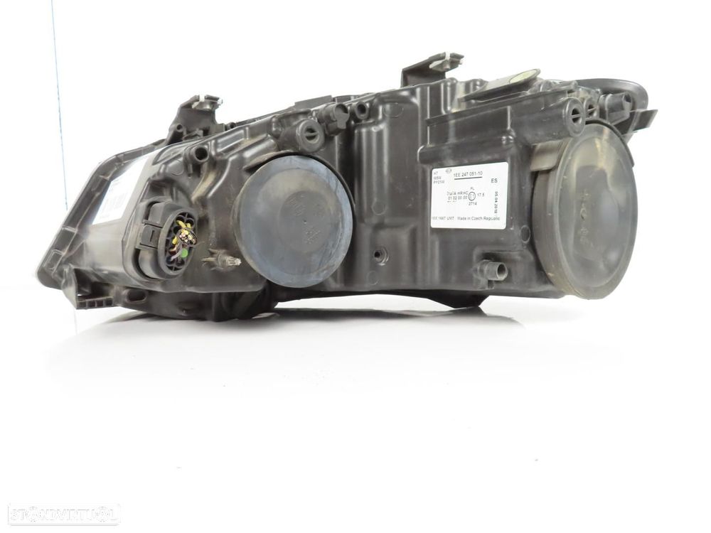 Farol normal Direito/Frente Usado VW POLO (6R1, 6C1) 1EE247051-10 - 6