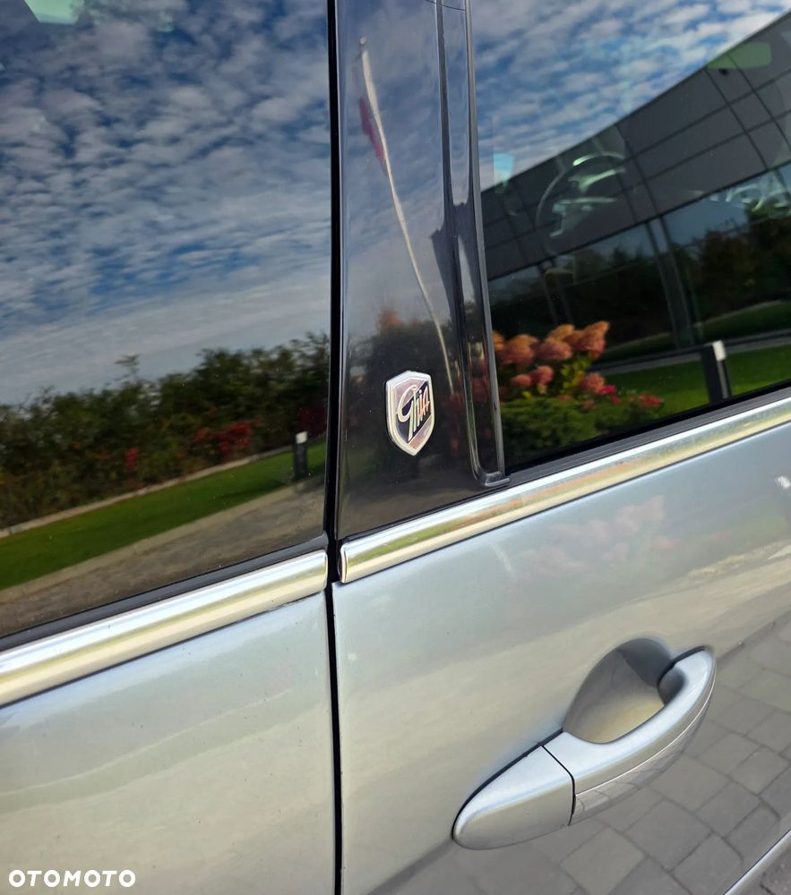 Ford Galaxy - 12