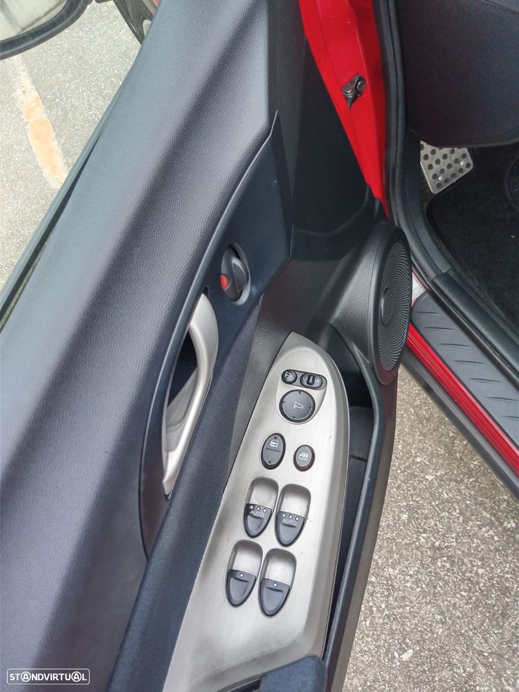 Honda Civic 1.8 Sport - 11