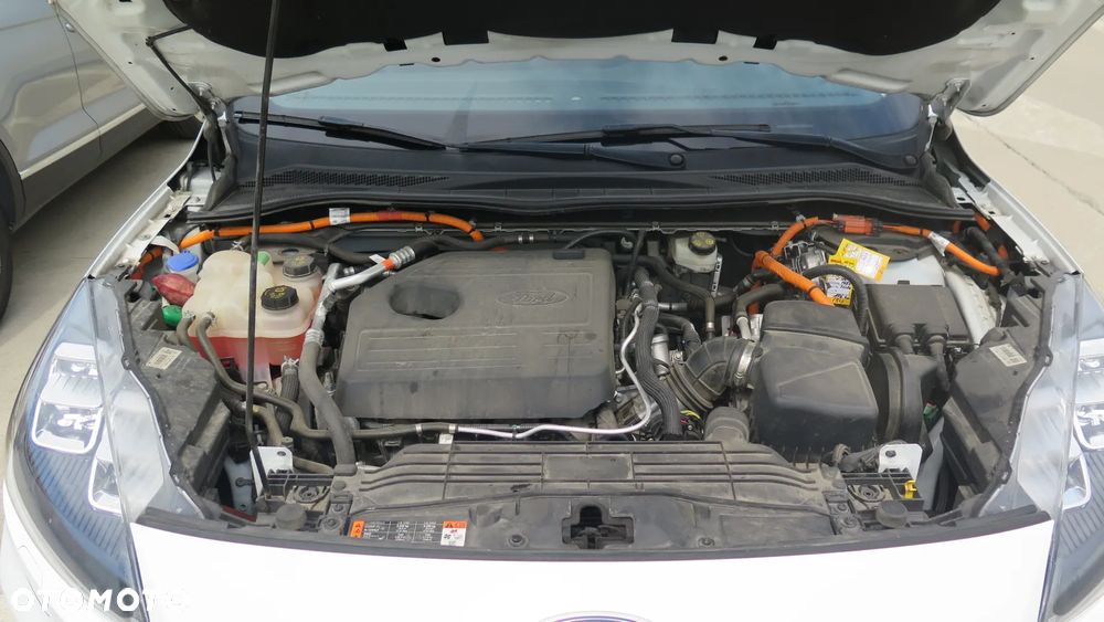 Ford Kuga 2.5P PHEV FWD Titanium - 24