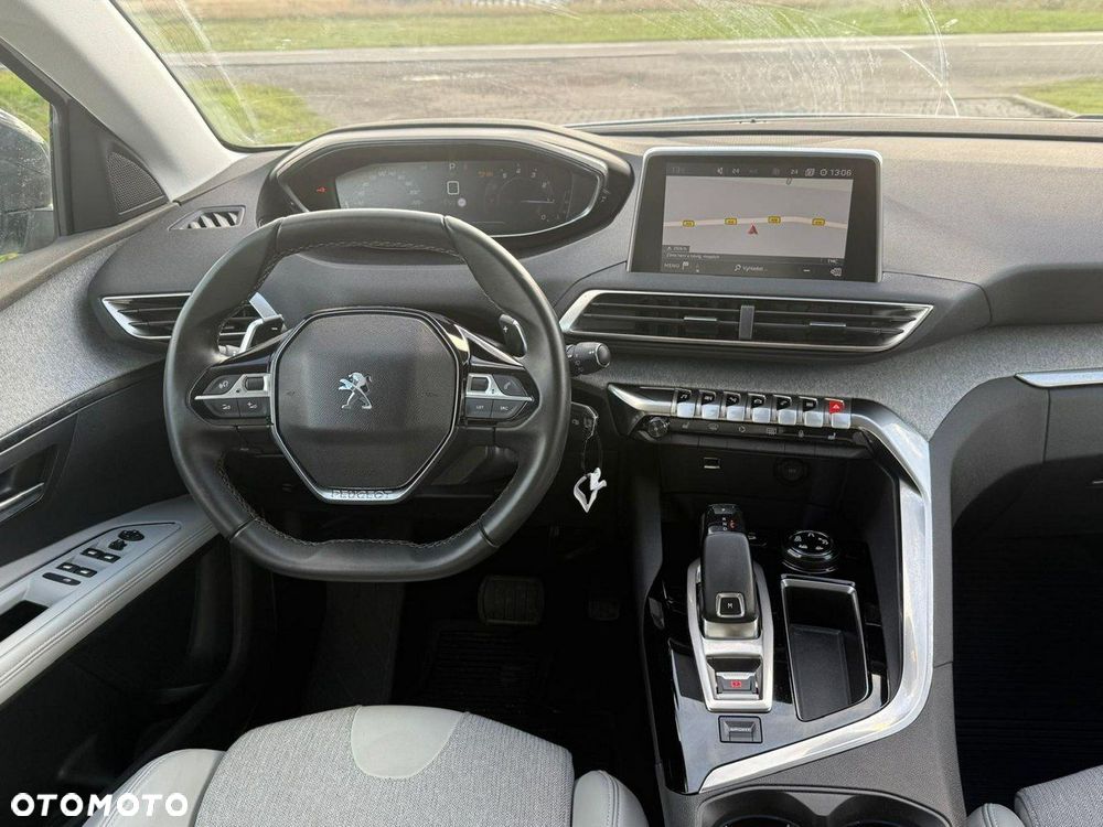 Peugeot 5008 1.6 PureTech Allure S&S EAT8 - 25