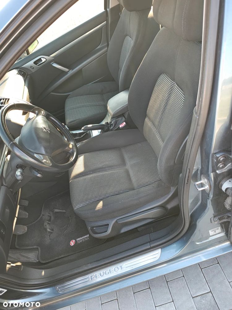 Peugeot 407 - 17