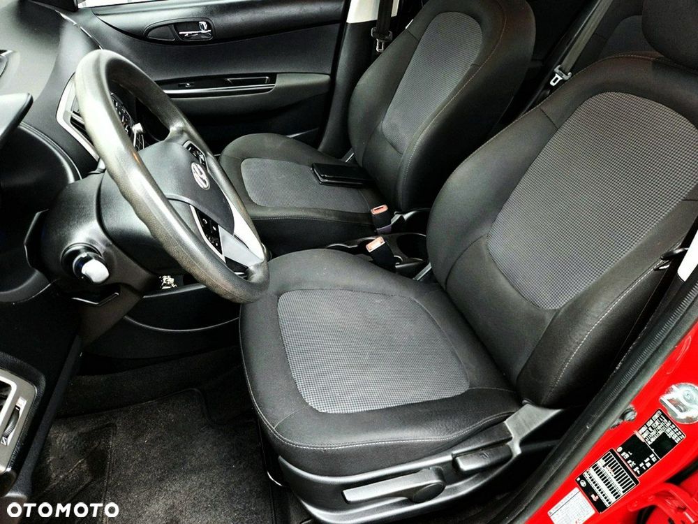 Hyundai i20 - 24