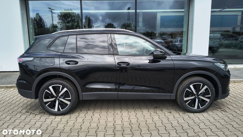 Volkswagen Tiguan - 5